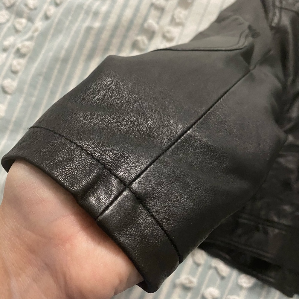 Leather jacket - Picture 6 of 8